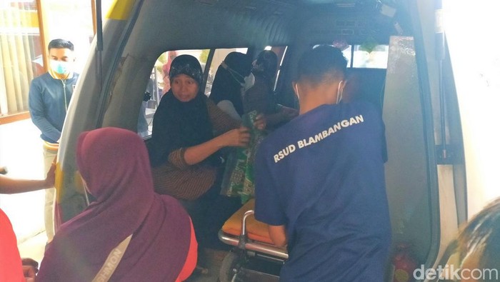 pikap terbalik tewaskan 2 pesepeda
