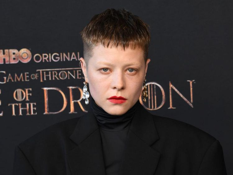 Profil Emma DArcy Sang Rhaenyra Targaryen di House of the Dragon