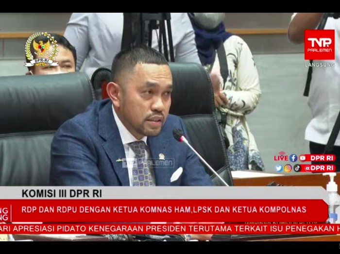 Ahmad Sahroni saat rapat Komisi III DPR dengan Kompolnas, Komnas HAM, LPSK