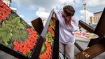 Barikade Anti-Tank di Kyiv Digambar Warna-warni, Ada Apa?