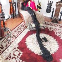 Dikatakan jika awalnya Asha Mandela tidak tahu apa-apa mengenai gimbal dan sejarahnya. Suatu hari ia bermimpi kedatangan ular kobra yang besar yang menginspirasinya untuk memanjangkan rambut gimbal. Foto: Instagram Asha Mandela