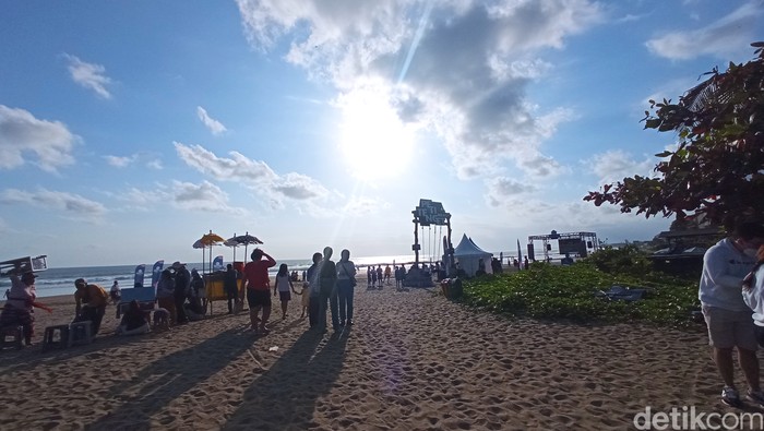 Bali ramai turis