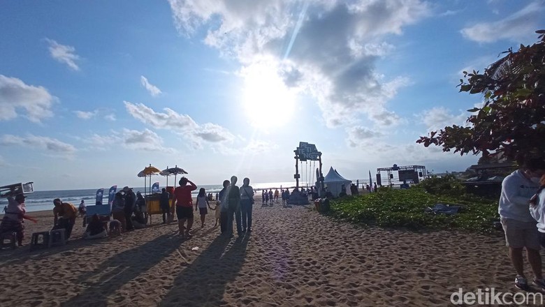 Bali ramai turis Bali ramai turis