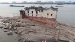 Bangunan 700 Tahun Muncul di Sungai Yangtze
