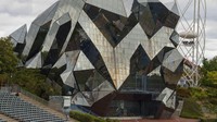 Penampakan gedung Crystal di taman hiburan Futuroscope di Chasseneuil-du-Poitou dekat Poitiers, Prancis, Jumat, (19/8/2022). 