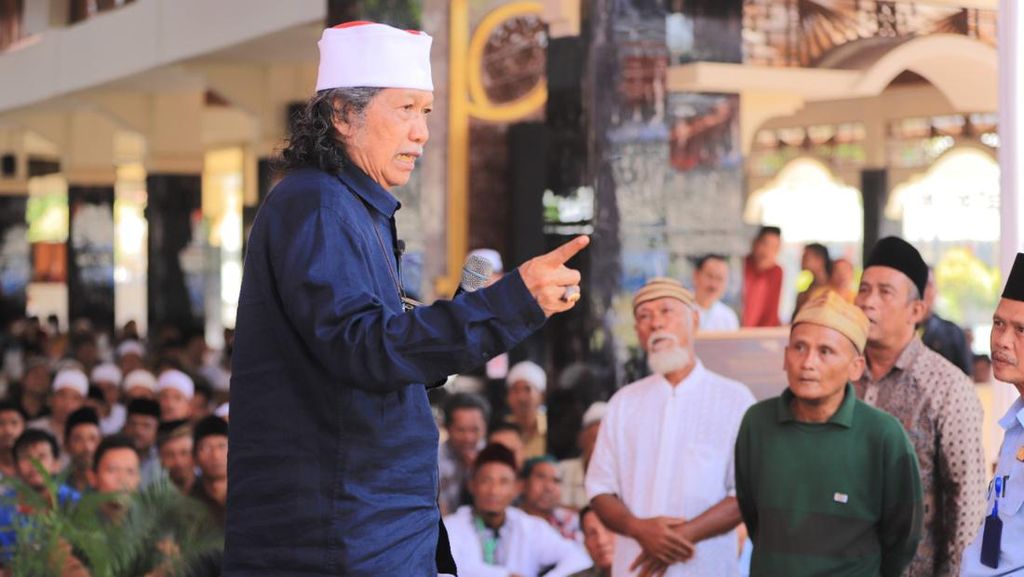 PKB Jatim Bela Cak Nun Usai Viral Ibaratkan Jokowi Seperti Firaun