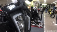 Harga yang ditawarkan juga beragam. Bukan hanya berdasarkan kapasitas mesinnya, tapi juga berdasarkan tingkat kesulitan atau kelangkaan produk yang ditawarkan.