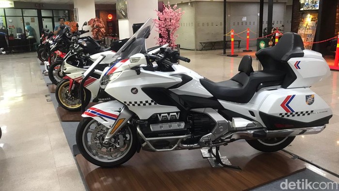 Geliat Bursa Motor Gede di WTC Mangga 2 Pecinta motor gede alias moge di tanah air khususnya Jakarta punya alternatif baru bila ingin berburu moge impian.