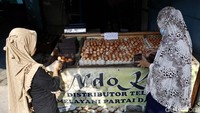 Harga telur ayam di pasar Rp 30.000 per kilogram (kg), bahkan ada yang menjual Rp 31.000/kg. Sebelumnya, harga telur ayam pada kisaran Rp 20.000an ribu per kilogramnya.