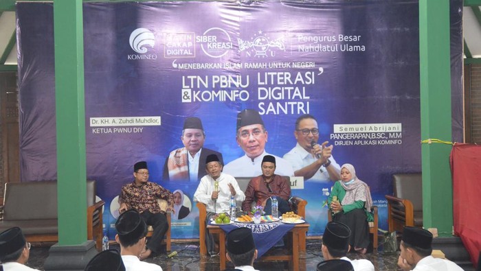Ingin Cakap Teknologi, Ratusan Santri di Mlangi Antusias Ikuti Literasi Digital