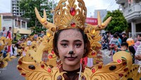 Kreativitas masyarakat Bangka Belitung ini menjadi penghormatan kepada pejabat seperti Bupati hingga sebagainya yang menonton acara kemerdekaan Indonesia diatas panggung.