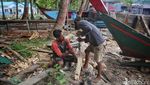 Kerja Senyap Si Kancil, Ahli Reparasi Perahu Nelayan di Anambas