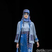 Ada banyak lagi brand yang menampilkan koleksi busana muslim di Jogja Fashion Week. Seperti Isa hijab by ismalabibah, Alfi Zahra Hijab, Puthic, Zabania by A.K.R, dan LYF by Arya Kamala.  Foto: Ajiwara Photography.