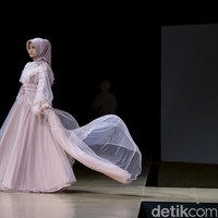 Jogja Fashion Week 2022 diikuti oleh 145 desainer dari berbagai daerah Indonesia, Riau, Jambi, Lampung, Jakarta, Bandung, Sumedang, Kebumen, Purworejo, Magelang, Kudus, Pati, Semarang, Jepara,Solo, Sragen, Yogyakarta, Surabaya, Malang, Sidoarjo, Mojokerto, Bojonegoro, Malang, Kalimatan Timur, Kalimantan selatan, dan lain-lain. Foto: Ajiwara Photography.