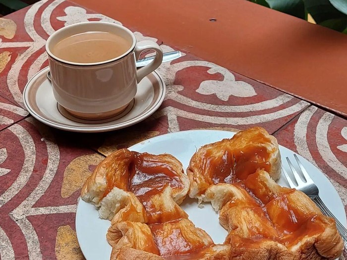 Nikmatnya kopi dari kedai dan pabrik kopi legendaris di Bandung.