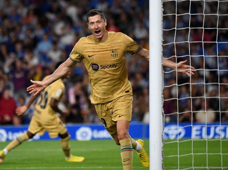Lewandowski Dua Gol, Barcelona Pecundangi Real Sociedad 4-1