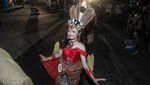 Melihat Gaya Busana Warga Palangka Raya di Menteng Fashion Week