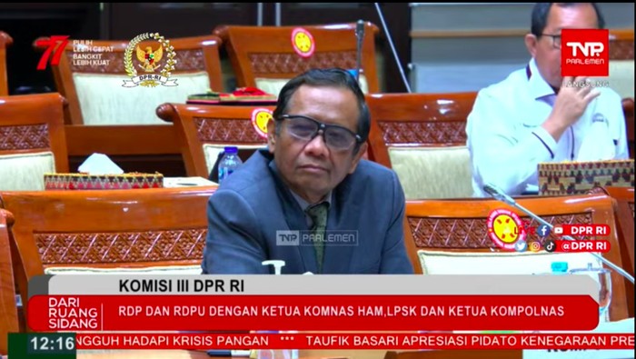 Mahfud Md saat Rapat Komisi III DPR dengan Kompolnas, Komnas HAM, LPSK