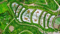 Berikutnya ada Taman Ekologi di Huaying, China, yang didekorasi bak simbol not musik. Unik banget ya.