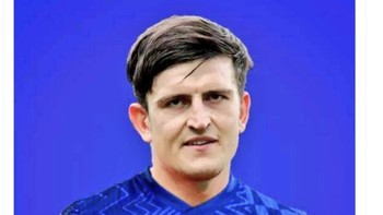 Chelsea kabarnya tertarik meminang Harry Maguire dari MU, mungkin dia akan jadi solusi di pertahanan The Blues. Foto: Twitter