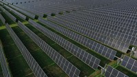 Amazon bermitra dengan Dominion Energy untuk membangun lebih dari 19 pembangkit listrik tenaga surya di negara bagian tersebut.