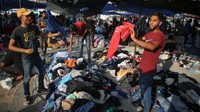 Begini suasana pasar loak mingguan di kawasan pengungsian Nusseirat, Gaza, Senin (22/8/2022).