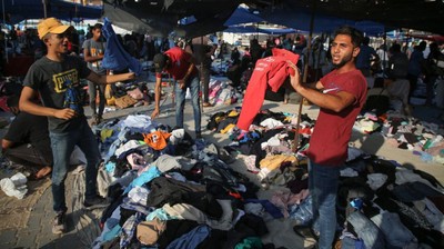 Begini Ramainya Pasar Pakaian Bekas di Kamp Pengungsi Gaza