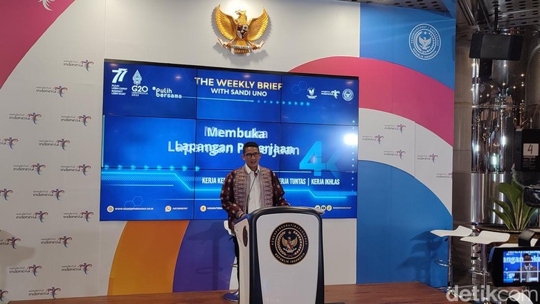 Menparekraf Sandiaga Uno Menparekraf Sandiaga Uno