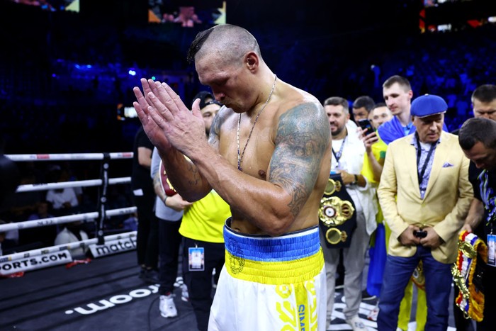 JEDDAH, SAUDI ARABIA - AUGUST 20: Oleksandr Usyk celebrates after their victory over Anthony Joshua in their World Heavyweight Championship fight during the Rage on the Red Sea Heavyweight Title Fight at King Abdullah Sports City Arena on August 20, 2022 in Jeddah, Saudi Arabia. (Photo by Francois Nel/Getty Images)