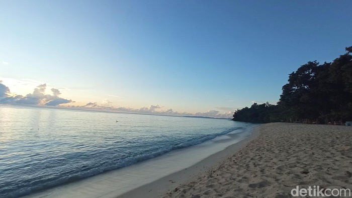 Pantai Paal di Likupang