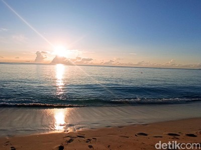 Sunrise Terbaik dari Likupang Ada di Pantai Paal, Yuk Intip!