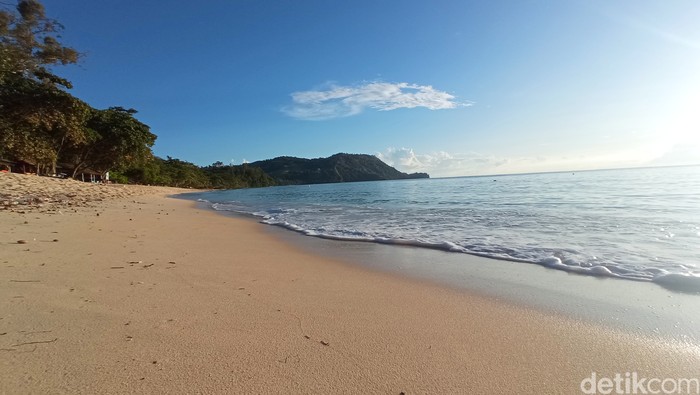 Pantai Paal di Likupang