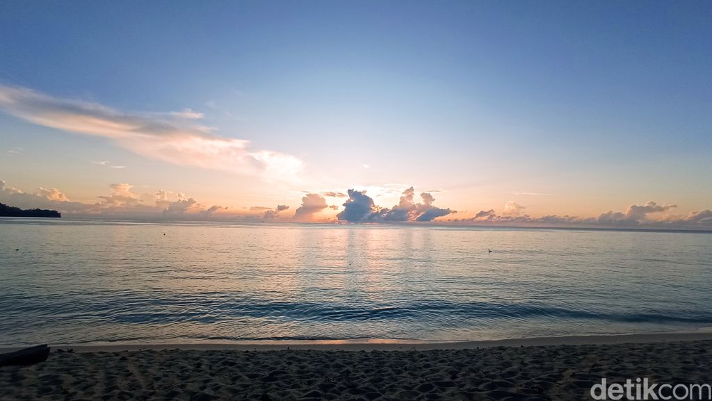 Pantai Paal di Likupang