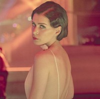 Menjadi film terakhir dari seri 365 Days, ending The Next 365 Days membuat penasaran penontonnya. Rupanya ending The Next 365 Days dibuat berbeda dari versi novel. Jika di novel Laura dikisahkan meninggalkan Massimo, dalam film, ceritanya dibuat menggantung. Foto: Dok. Getty Images, Netflix