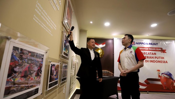 Nippon Paint kembali menggelar pengecatan Gapura Merah Putih di 18.189 Gapura di seluruh Indonesia. Dalam rangka HUT ke-77 RIitu pula diganjar MURI.