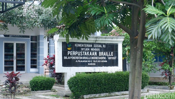 Perpustakaan braille di Wyata Guna Bandung.