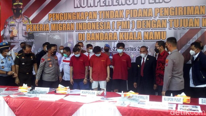 Polda Sumut beberkan peranan pada tersangka penyelundupan PMI ilegal.
