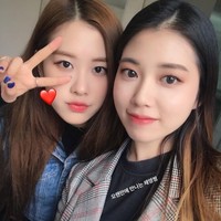 Sedangkan Rose BLACKPINK punya seorang kakak bernama Alice. Tak sedikit penggemar yang menilai Alice sangat mirip dengan Jisoo BLACKPINK. Foto: dok. Instagram @baebaealice