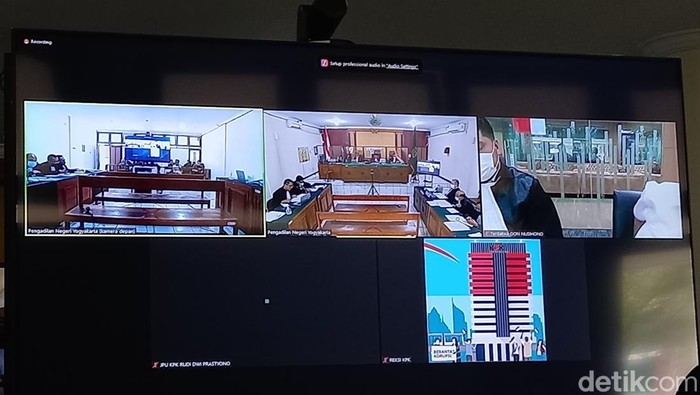 Sidang perdana kasus OTT eks Walkot Jogja Haryadi Suyuti beragenda pembacaan dakwaan dengan terdakwa Oon Nusihono digelar hybrid di Pengadilan Negeri Jogja, Senin (22/8/2022).