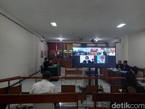 Sidang Perdana OTT Eks Walkot Jogja, Terungkap Suap E-Bike hingga VW Scirocco