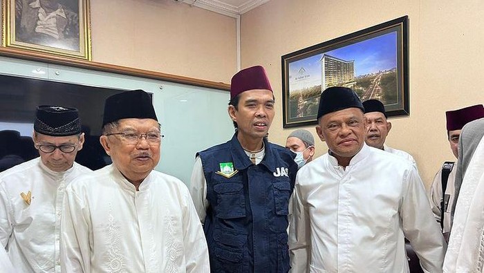 Ustaz Abdul Somad (UAS) bertemu dengan JK hingga Gatot Nurmantyo (Dok. Abdul Somad Official)