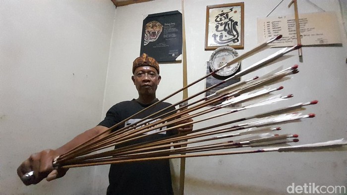 Abah Apin, pelestari Panah Kasumedangan.