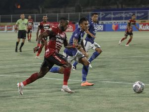 Tak Hanya Pujian, Pelatih Persib Layangkan Psywar untuk Bali United