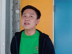 Bobon Santoso Kapok Makan Keripik Terpedas di Dunia