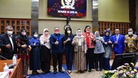 Dalam rapat dengar pendapat ini, BP2MI mendapatkan apresiasi atas kinerja BP2MI dalam mendapatkan predikat Wajar Tanpa Pengecualian (WTP) dari Badan Pemeriksa Keuangan (BPK) RI tahun 2021.