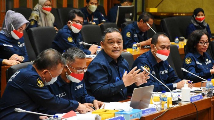 BP2MI dan Komisi IX DPR Rapat Bahas Laporan Keuangan Badan Pelindungan Pekerja Migran Indonesia dan Komisi IX DPR menggelar rapat di Gedung Nusantara I, Selasa (23/8). Rapat membahas laporan keuangan BP2MI tahun 2021.