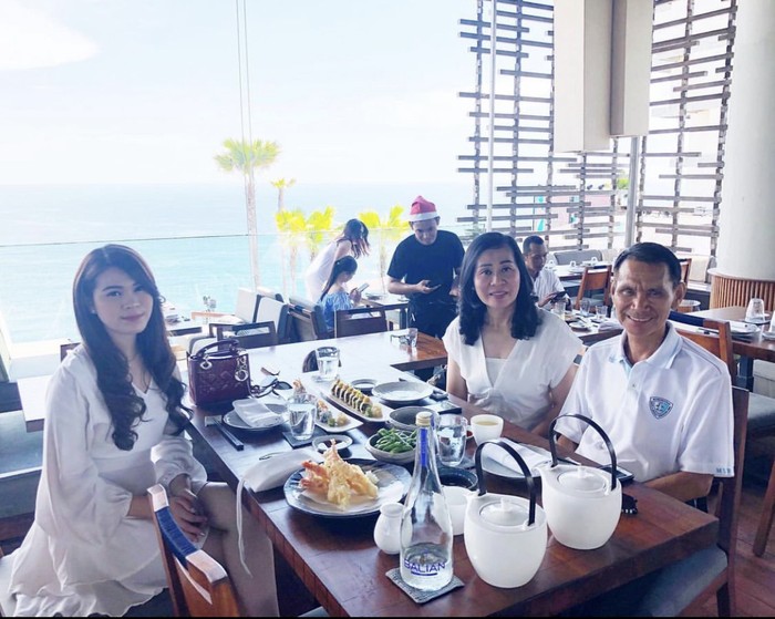 Chen Giovani, Calon Mantu Hotman Paris yang Lulusan Sekolah Masak Ternama.