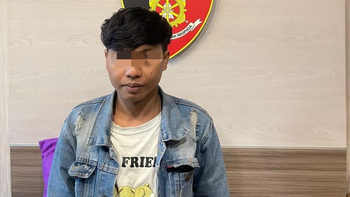 DAP, pelaku judi online di Gresik saat diamankan