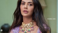 Esha Gupta merupakan seorang aktris asal India berusia 36 tahun. Dok. Instagram