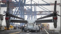 Kapal utama pasukan Marinir AS ini berasal dari kelas Wasp USS Kearsarge. Kapal ini mampu membawa 2.000 personel.